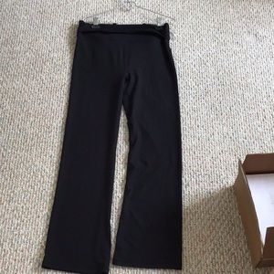 Black yoga pants